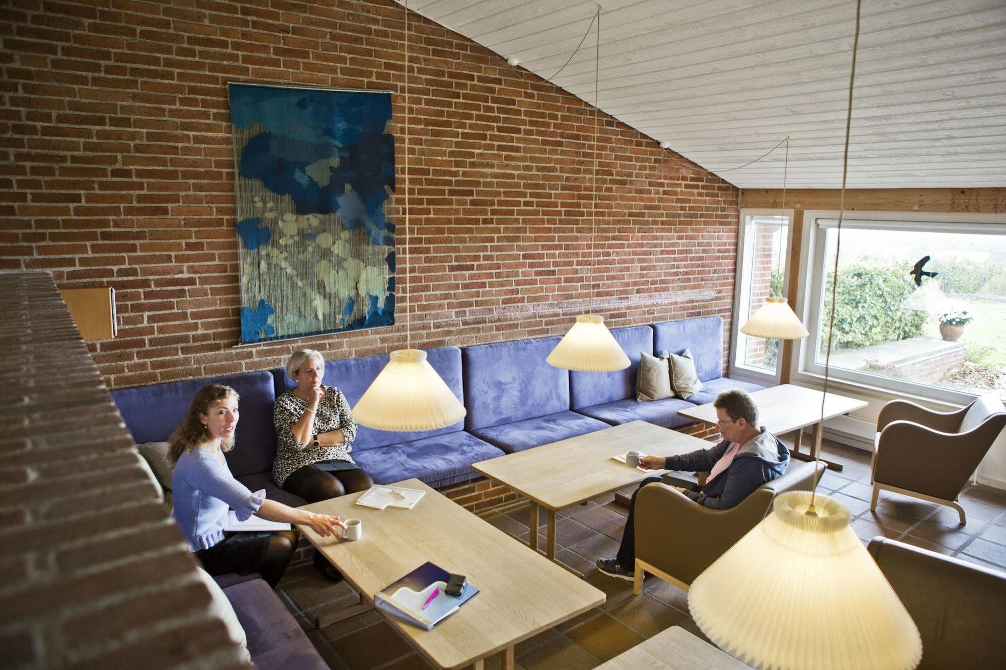 Strandhotel Klinten Aps Rødvig Exterior foto